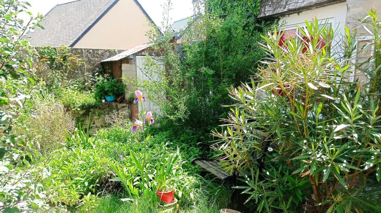 Logis Proche Des Plages Du Debarquement Vaucelles Exterior foto